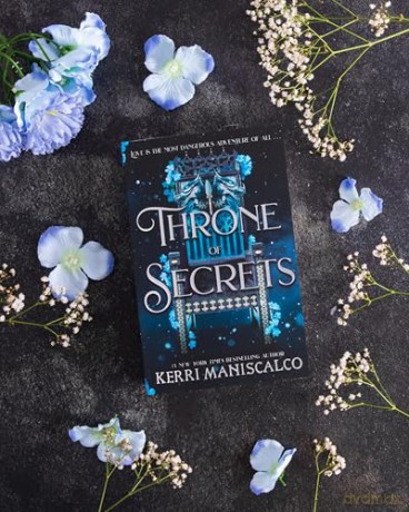 Throne of Secrets: discover your new devilishly seductive romantasy obsession (A Prince of Sin) - Kerri Maniscalco [KSIĄŻKA]