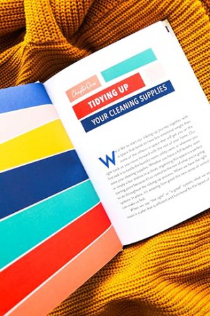 Tidying Up: 100 Ways to Infuse Order and Joy into Every Area of Your Home - Ea Fuqua [KSIĄŻKA]