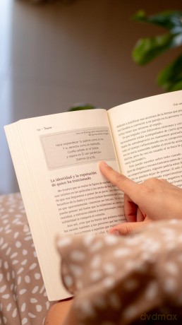 Traición: Cómo sobrevivir la infidelidad de tu pareja - Kari Clewett [KSIĄŻKA]
