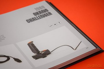 Trigger Happy: A Visual Celebration of Video Game Controllers | Retro Gaming Book by Bitmap Books - Bitmap Books [KSIĄŻKA]