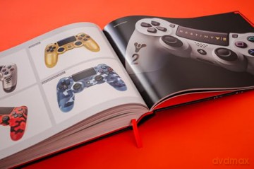 Trigger Happy: A Visual Celebration of Video Game Controllers | Retro Gaming Book by Bitmap Books - Bitmap Books [KSIĄŻKA]