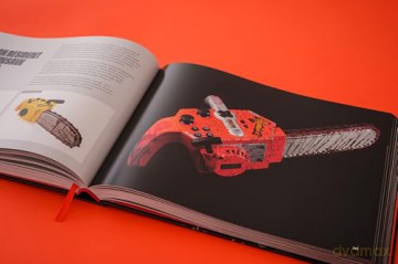 Trigger Happy: A Visual Celebration of Video Game Controllers | Retro Gaming Book by Bitmap Books - Bitmap Books [KSIĄŻKA]