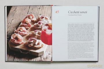 Veneto in Cucina: The Flavours of Veneto - Luciana Sampogna [KSIĄŻKA]