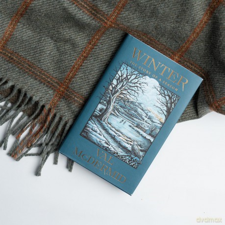 Winter: A memoir of warmth and wonder from one of Scotland's best-loved writers (Seasons) - Val McDermid [KSIĄŻKA]