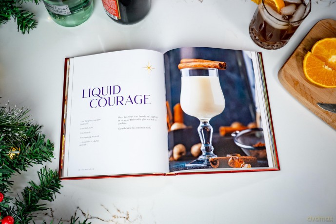 Yule Need a Drink: 100+ Cocktails to Keep Your Season Bright - Editors of Cider Mill Press [KSIĄŻKA]