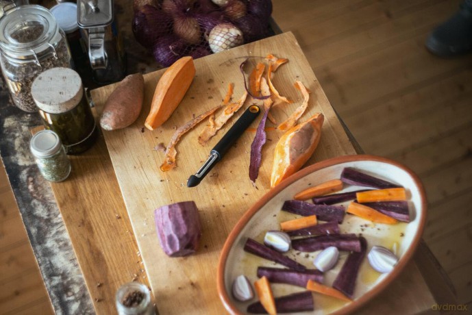 Fiskars - FunctionalForm Peeler, Swing