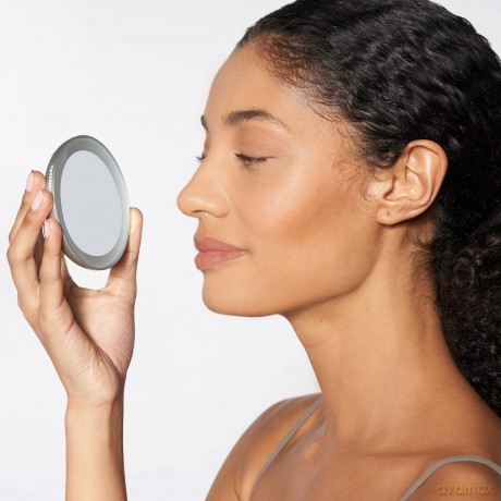 Tweezerman - Lighted 15x Magnifying Mirror - Compact and Portable