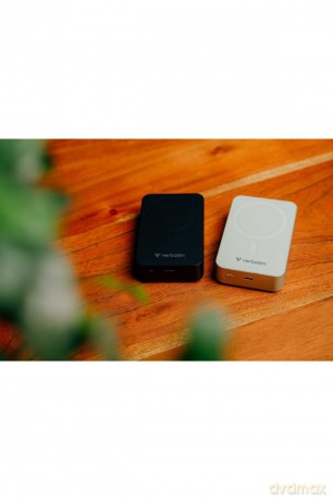 Verbatim - Charge n Go Essentials Power Bank Magnetic Wireless 20000 mAh Black