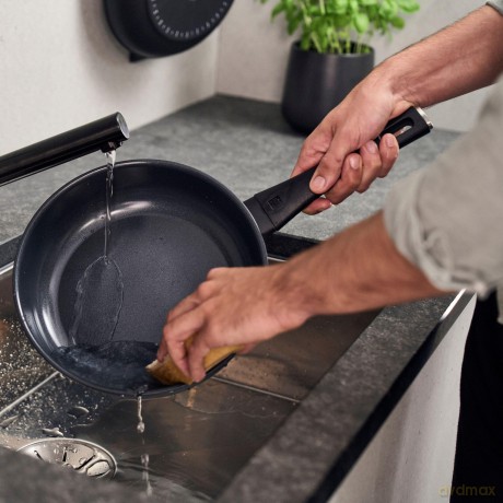 Zwilling - Madura Plus Ceramic Saute Pan - Sort - 28 cm