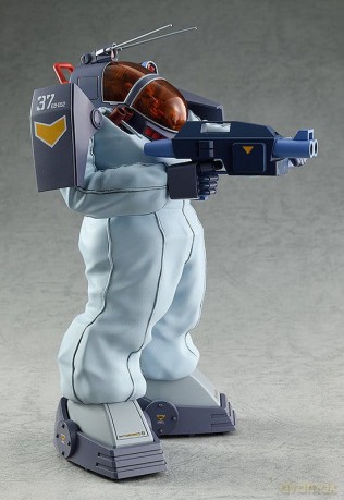 Fang of the Sun Dougram Combat Armors MAX 24 Plastic Model Kit 1/72 Soltic HT128 Big Foot Snow Camouflage with Cold Shield 17 cm