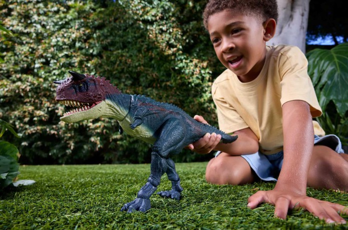 Jurassic World: Survival Action Figure Charge 'N Chomp Carnotaurus [FIGURKA]