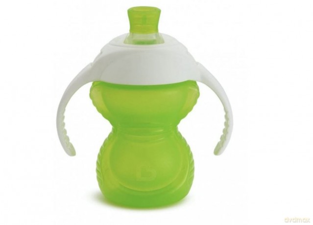 Kubek treningowy z ustnikiem odpornym na gryzienie Munchkin 237ml zielony
