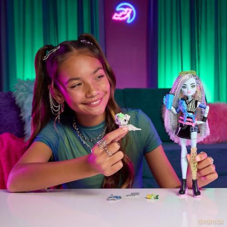 Lalka Monster High Doll Frankie Stein