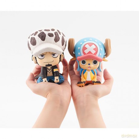 One Piece Look Up PVC Statue Trafalgar Law 11 cm