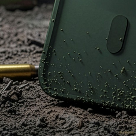 Apple iPhone 16 - 3mk Smoke MagCase Green