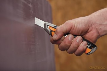 Fiskars - CarbonMax snap off knife - 18 mm