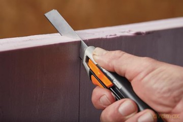 Fiskars - CarbonMax snap off knife - 18 mm