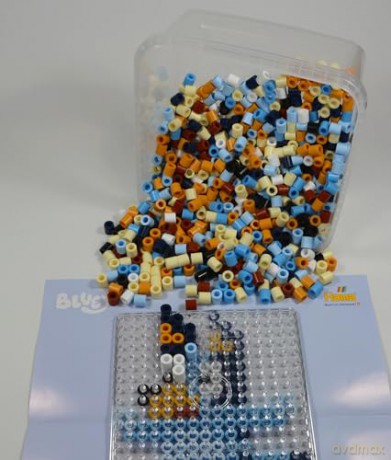 Hama - Maxi Bucket of Beads+Plate, Bluey (388756)