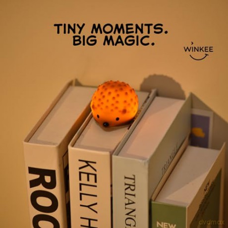 Winkee - Tiny Night Light Table Lamp - Hedgehog - Warm Brown