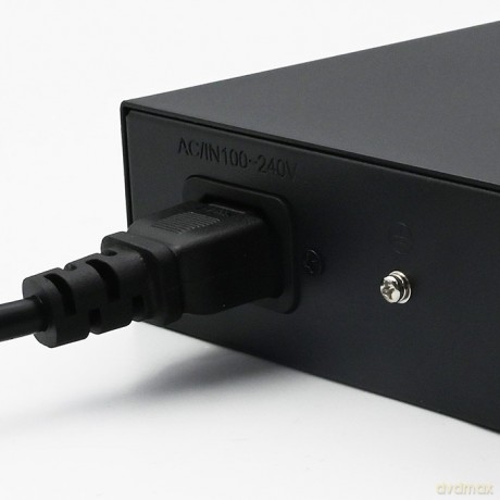 Przełącznik sieciowy SWITCH FAST Ethernet PoE | 16x RJ45 10/100 Mb/s | 2x RJ45 Uplink 1000 Mb/s | 1x SFP 1000Mb/s