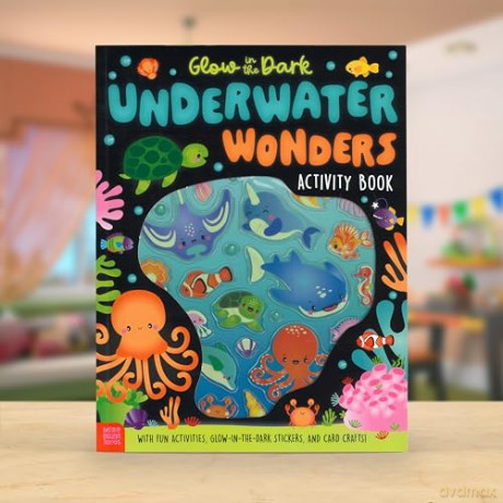 Glow in the Dark Underwater Wonders - Amber Oliver [KSIĄŻKA]