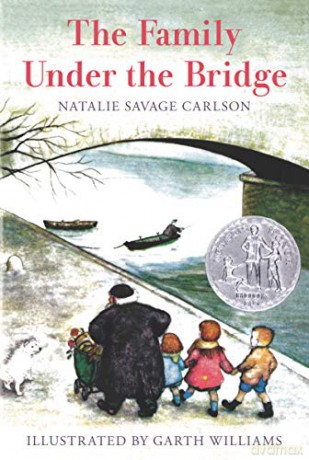 The Family Under the Bridge: A Christmas Holiday Book for Kids - Natalie Savage Carlson [KSIĄŻKA]