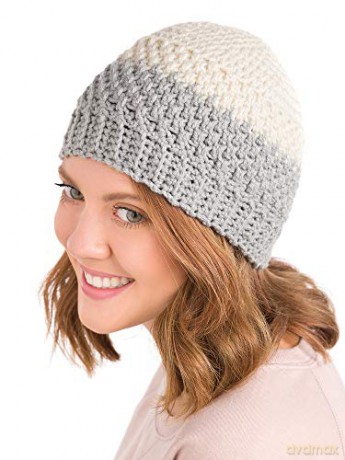 Learn to Crochet Top-Down Beanies: Create 8 top-down beanies using a handy measuring template! - Rohn Strong [KSIĄŻKA]