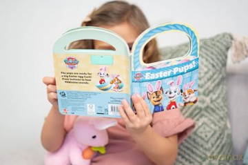 Nickelodeon Paw Patrol Chase, Marshall, Skye and More! - Easter Pups! Sound Book - Perfect Easter Basket Stuffer - PI Kids - PI Kids [KSIĄŻKA]