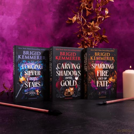 Sparking Fire Out of Fate: The exhilarating young adult romantasy series from the world of A Curse So Dark and Lonely (Forging Silver into Stars) - Brigid Kemmerer [KSIĄŻKA]