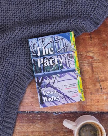 The Party: the irresistible new book from the Sunday Times bestselling author - Tessa Hadley [KSIĄŻKA]