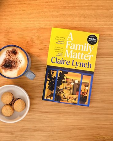 A Family Matter: Winner of the Nero Book Awards Debut Fiction Award 2025 - Claire Lynch [KSIĄŻKA]