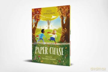 Paper Chase: a captivating story of friendship by Julia Donaldson, author of The Gruffalo and Stick Man - Julia Donaldson [KSIĄŻKA]