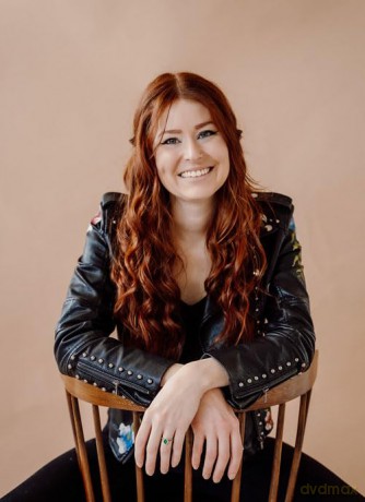 Still Into You: A sizzling, second-chance, rockstar rom-com, brand-new for 2026! - Erin Connor [KSIĄŻKA]
