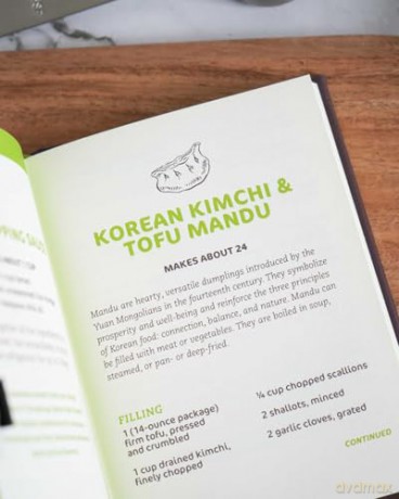 The Little Book of Dumplings: Bundles of Love from Around the World - Lynda Balslev [KSIĄŻKA]