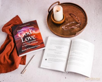 Encountering God's Love from Genesis to Revelation | Softcover: A 52-Week Bible Study - Randy Frazee [KSIĄŻKA]