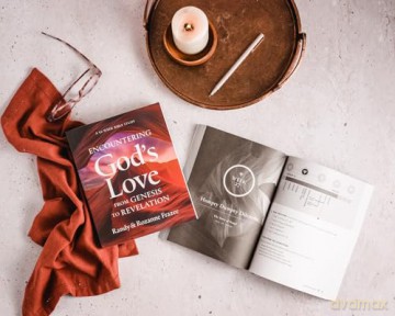 Encountering God's Love from Genesis to Revelation | Softcover: A 52-Week Bible Study - Randy Frazee [KSIĄŻKA]