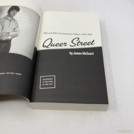 Queer Street: Rise and Fall of an American Culture, 1947-1985: The Rise and Fall of an American Culture, 1947-1985 - James McCourt [KSIĄŻKA]