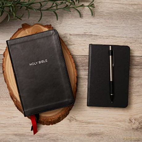NKJV, Thinline Bible, Compact, Leathersoft, Black, Red Letter, Comfort Print: Holy Bible, New King James Version - Thomas Nelson [KSIĄŻKA]