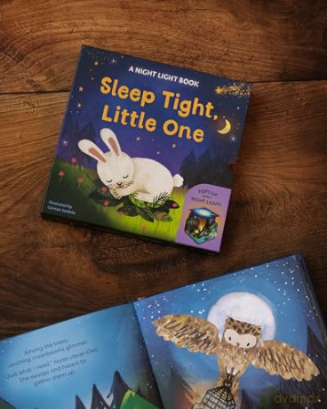 Sleep Tight, Little One: A Night Light Book - Johnny Barr [KSIĄŻKA]
