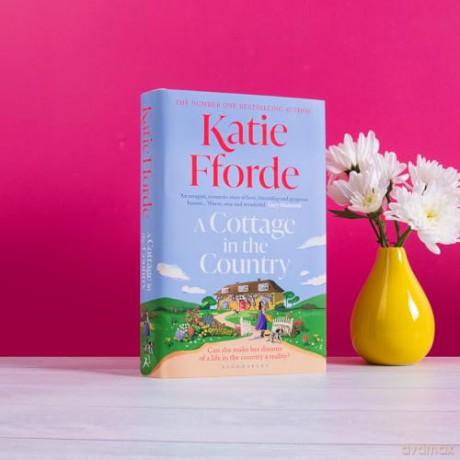 A Cottage in the Country: The instant Sunday Times bestseller and brand new for 2026 - Katie Fforde [KSIĄŻKA]