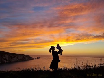 Wilderness Mum: An inspiring true story of love and adventure on the UK coastline - Kate Barron [KSIĄŻKA]