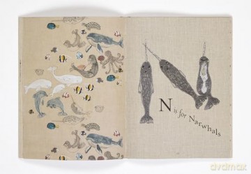 ABC: An Animal Alphabet Adventure - Stephanie Housely [KSIĄŻKA]