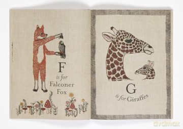 ABC: An Animal Alphabet Adventure - Stephanie Housely [KSIĄŻKA]