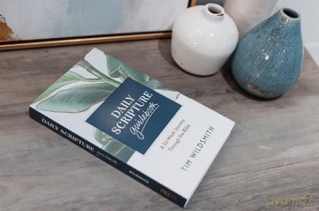 Daily Scripture Guidebook: A 52-Week Journey Through the Bible - Tim Wildsmith [KSIĄŻKA]