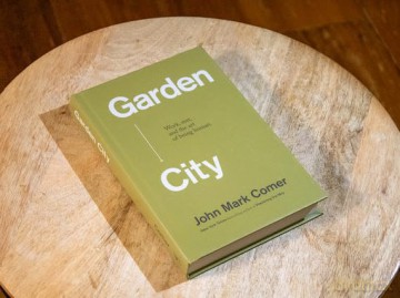 Garden City: Work, Rest, and the Art of Being Human. - John Mark Comer [KSIĄŻKA]