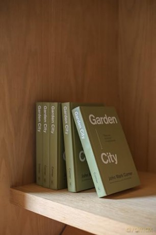 Garden City: Work, Rest, and the Art of Being Human. - John Mark Comer [KSIĄŻKA]