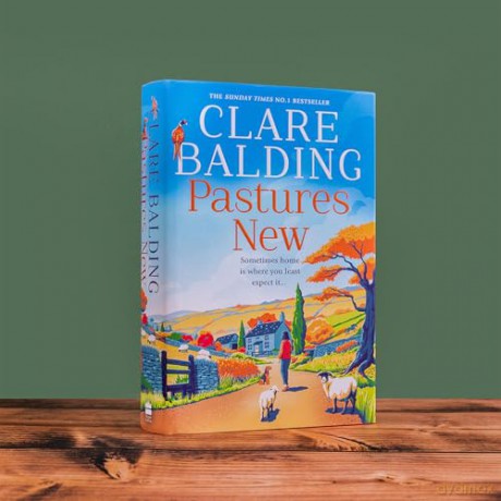Pastures New: the joyful new debut novel from the No. 1 Sunday Times bestselling author and Celebrity Traitors contestant - Clare Balding [KSIĄŻKA]
