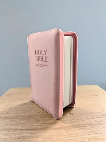 NIV Larger Print Personal Pastel Pink Bible (New International Version) - New International Version [KSIĄŻKA]