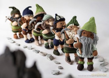 Crochet Fairy Tales: Cottage Stories: Over 40 enchanting patterns - Kerry Lord [KSIĄŻKA]