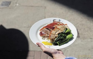 A Taste of Hong Kong: 70 Essential Recipes from Asia's World City - Davina Chang [KSIĄŻKA]